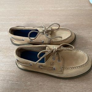 Sperry Top-Sider slip on boat shoes. Boys size 2.5.